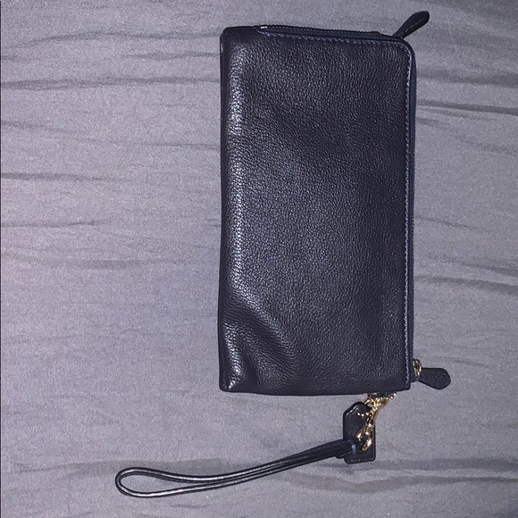 Coach Wallet/Wristlet - Picture 3 of 8